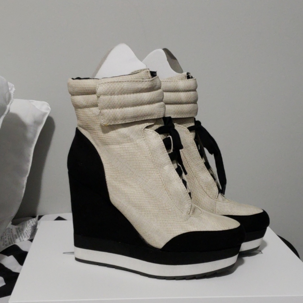 Wedges/sneakers